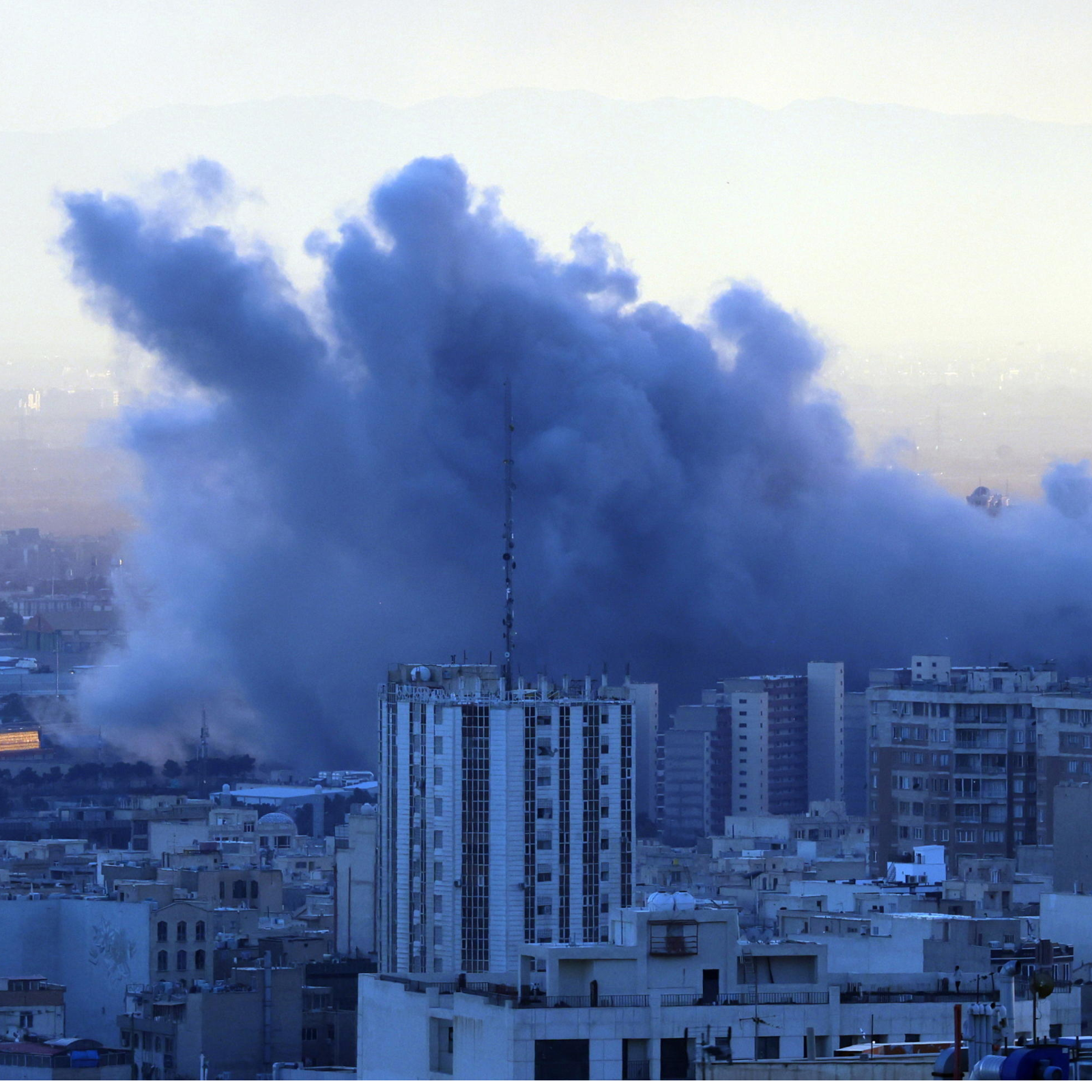 Guerra all’Iran, giorno 5: la scommessa del logoramento