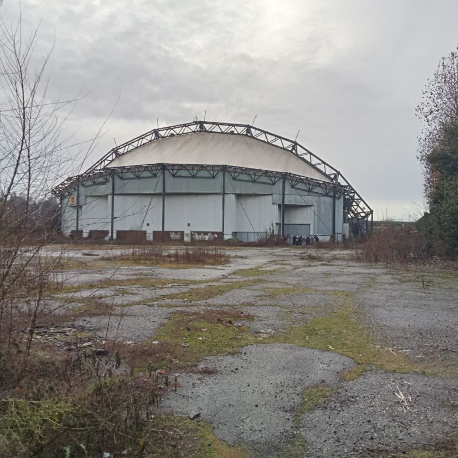 A Milano l'ex PalaSharp occupato per le Utopiadi