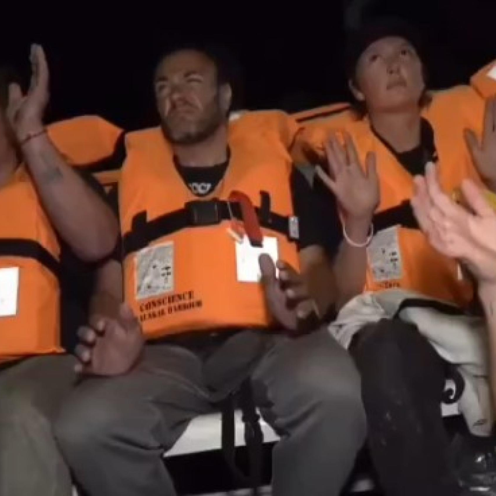 Israele blocca la Freedom Flotilla, abbordate nella notte le imbarcazioni cariche di aiuti