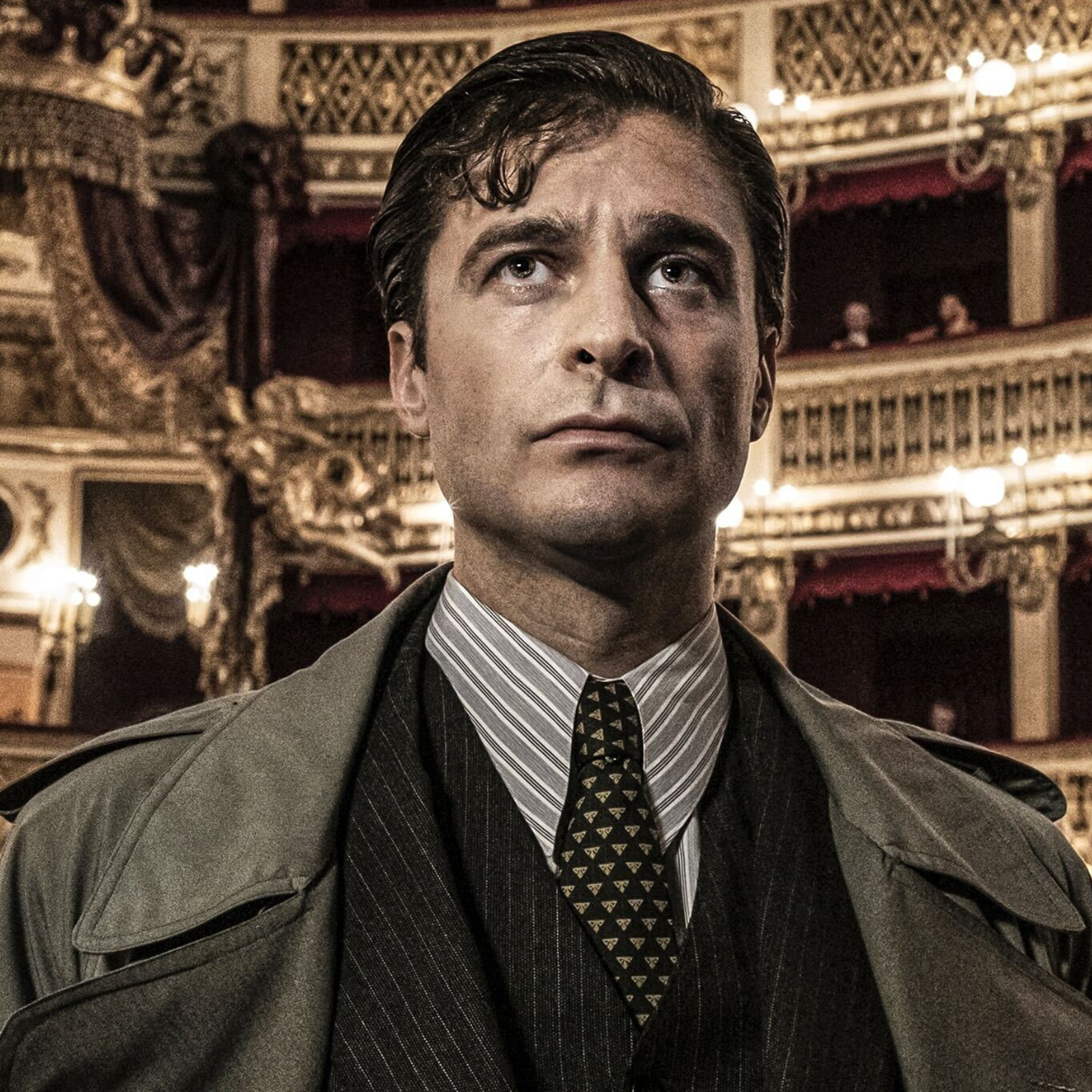 Ricciardi, il commissario antifascista che si ispira a Camus