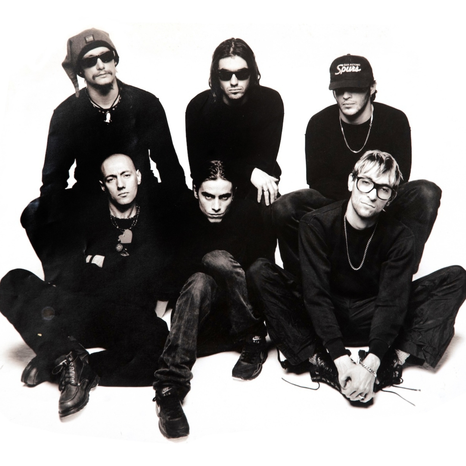 "Sempre più vicini" è il disco della svolta dei Casino Royale: Alioscia racconta l'album