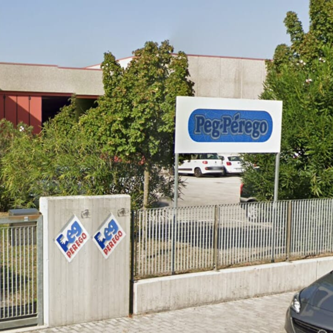 Meno figli e concorrenza cinese, Peg Perego licenzia
