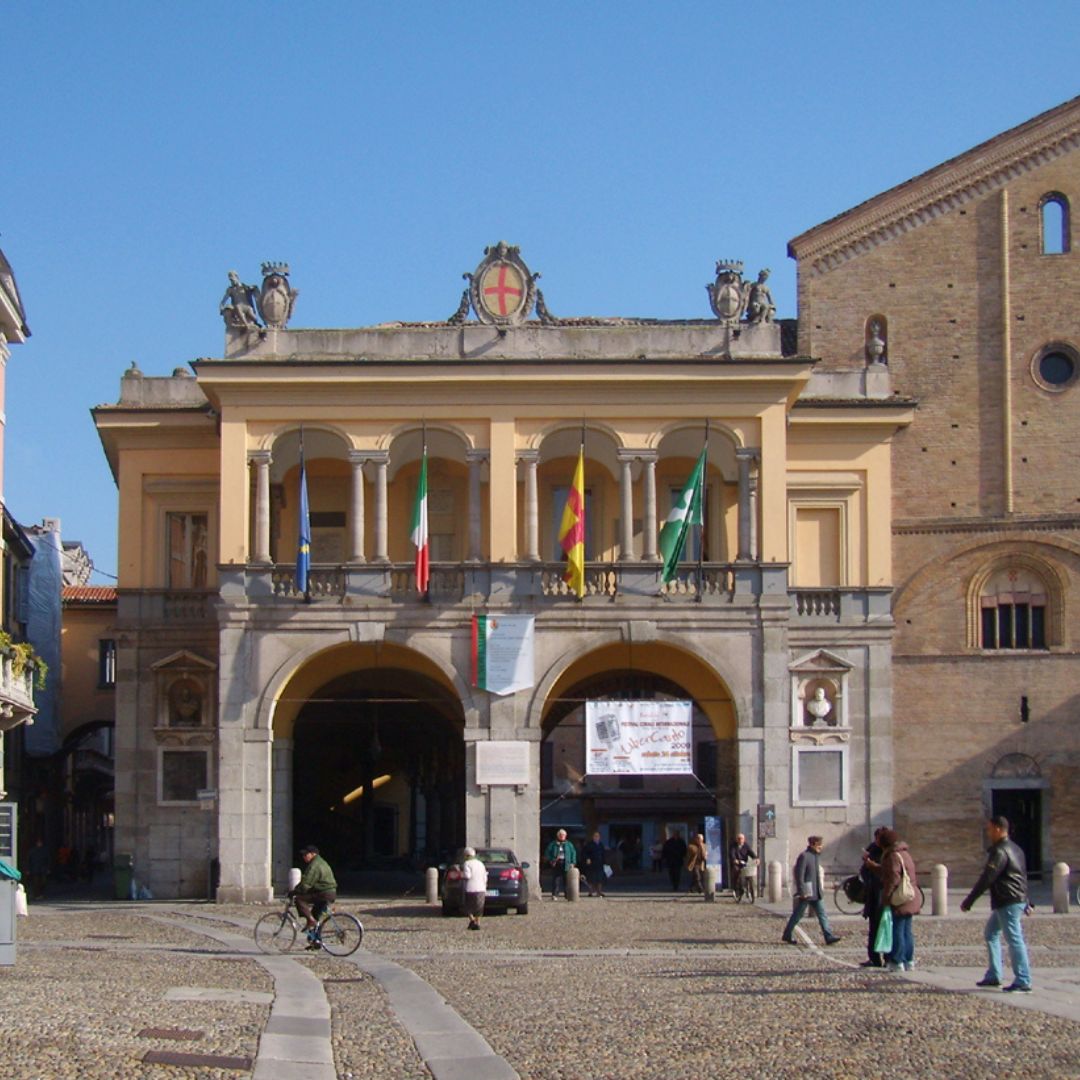 Lodi, chi vuole usare le sale del Comune dovrà dichiararsi antifascista