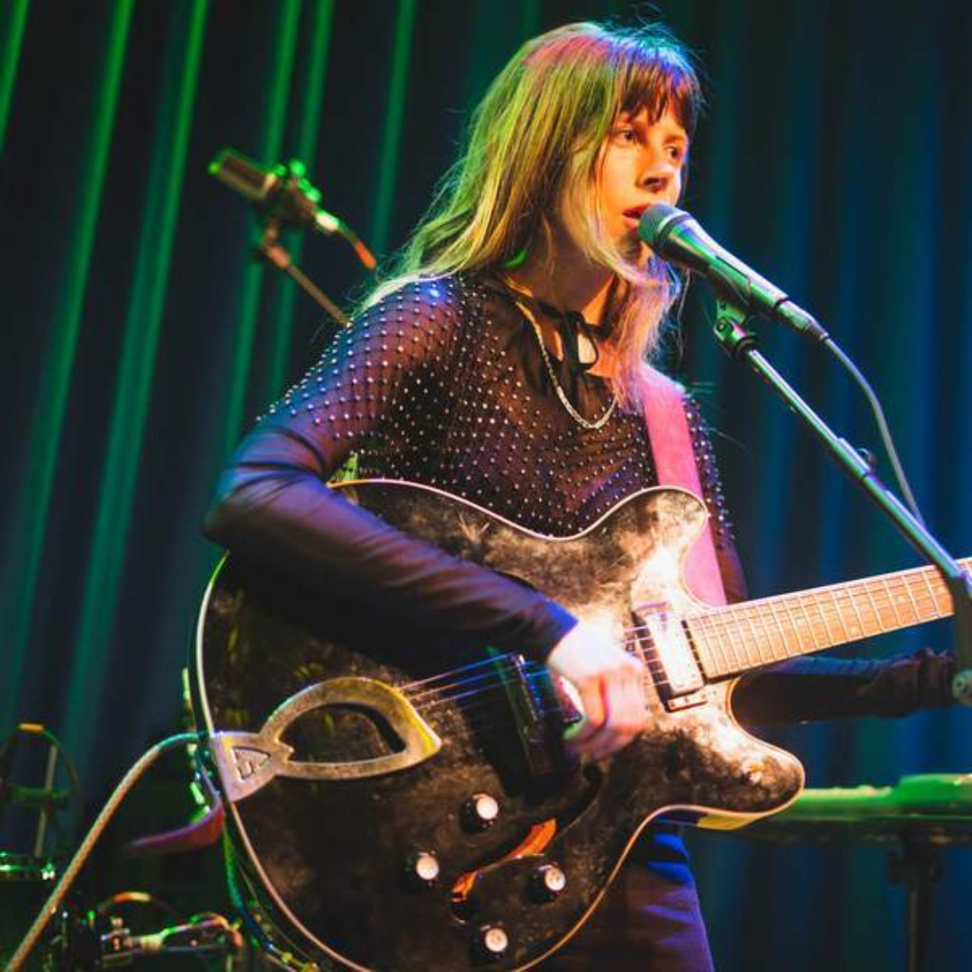 Il folk surreale di Lael Neale: la cantautrice della Virginia ospite di Volume