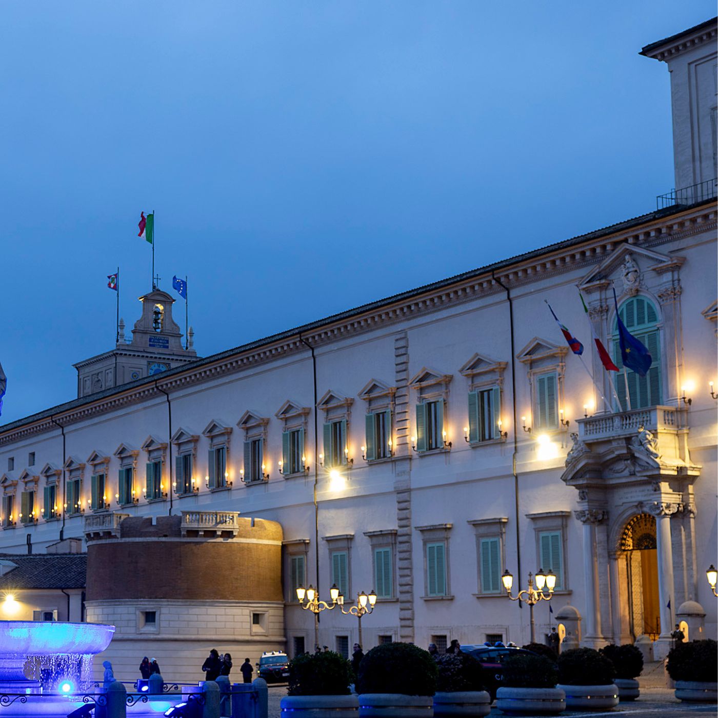 Il governo prova a convincere il Quirinale: è uno scivolamento verso l'autocrazia