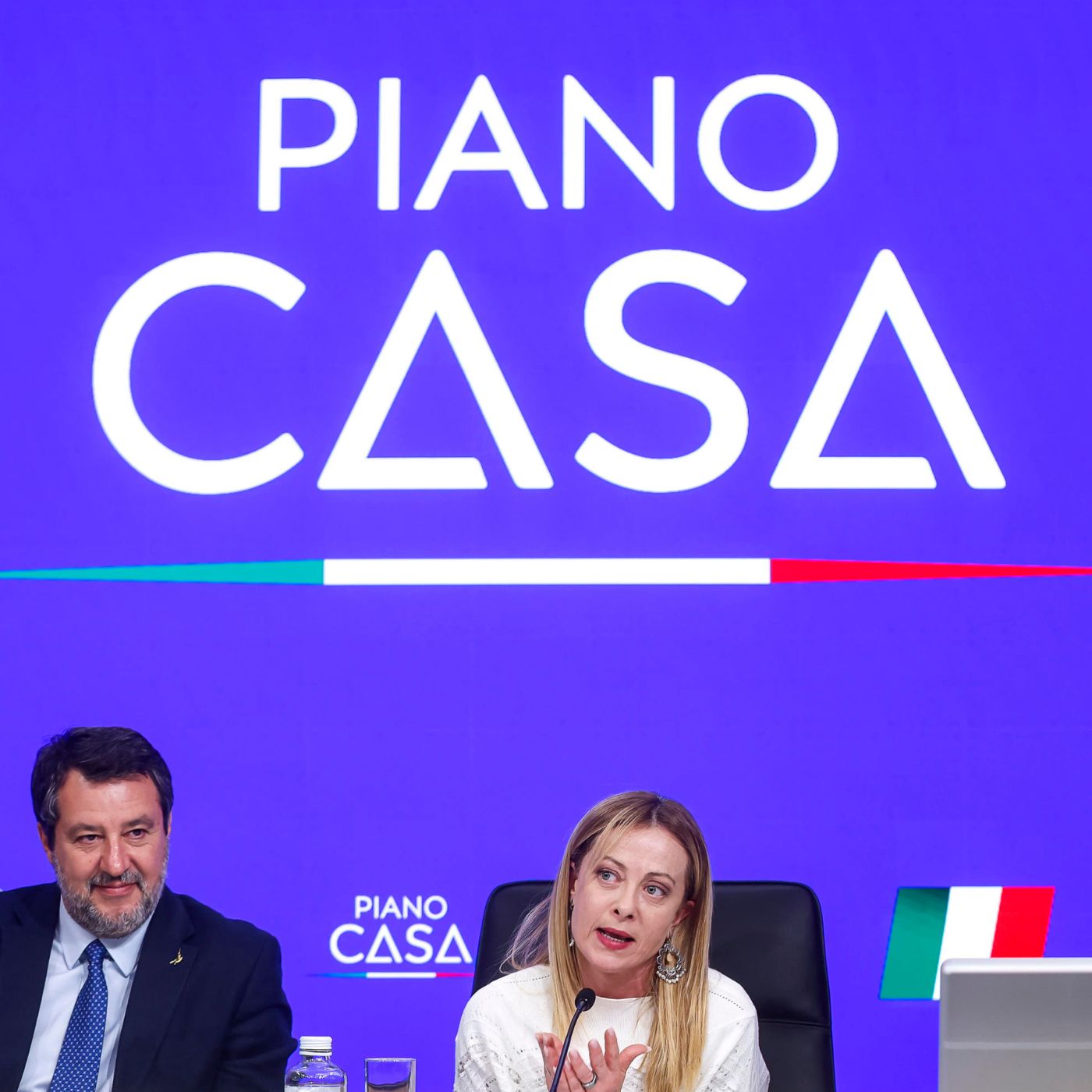 Piano casa: il governo copia il modello Milano e punta sugli sfratti episode artwork