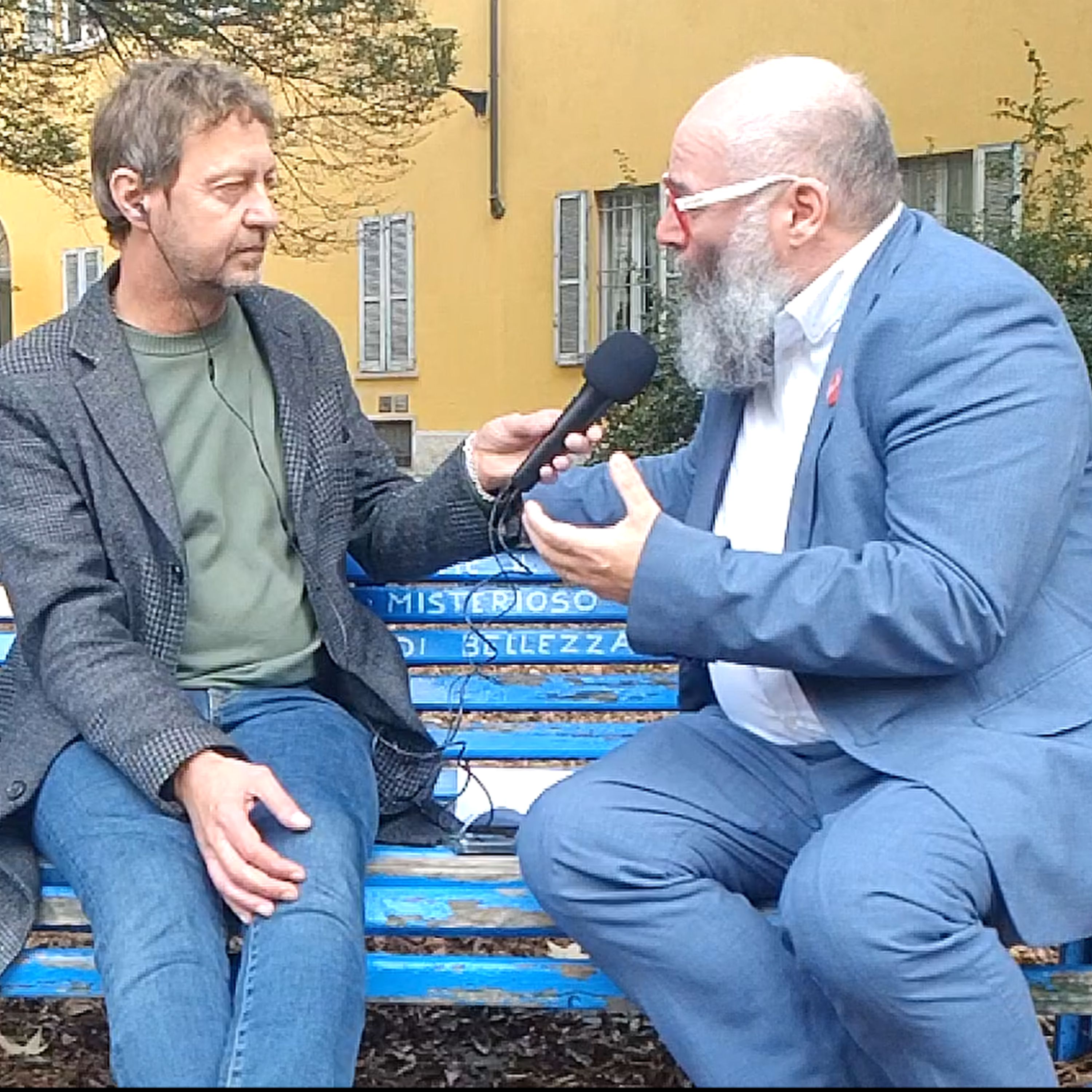 La “panchina blu” ai Giardini della Guastalla