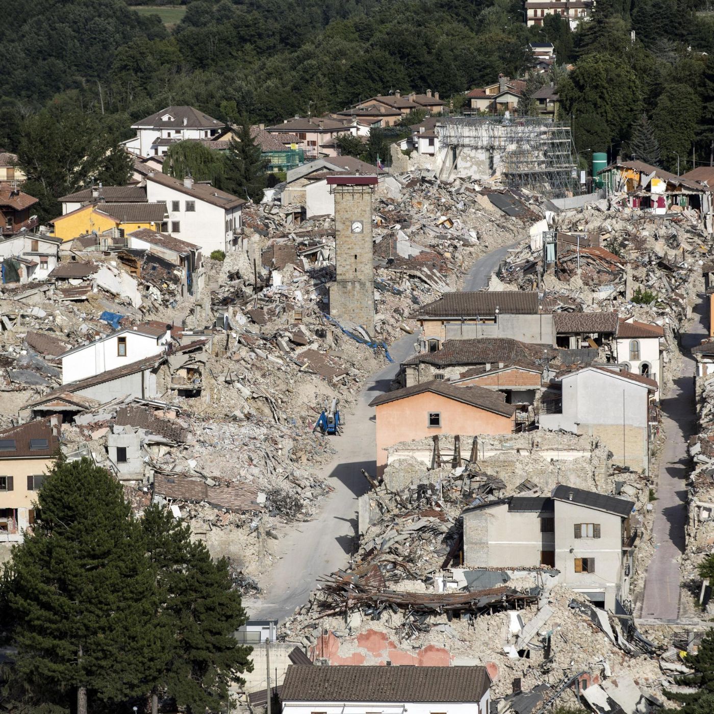 Amatrice, il padre di un ragazzo morto nel terremoto: ancora non c'è un fondo per le famiglie delle vittime