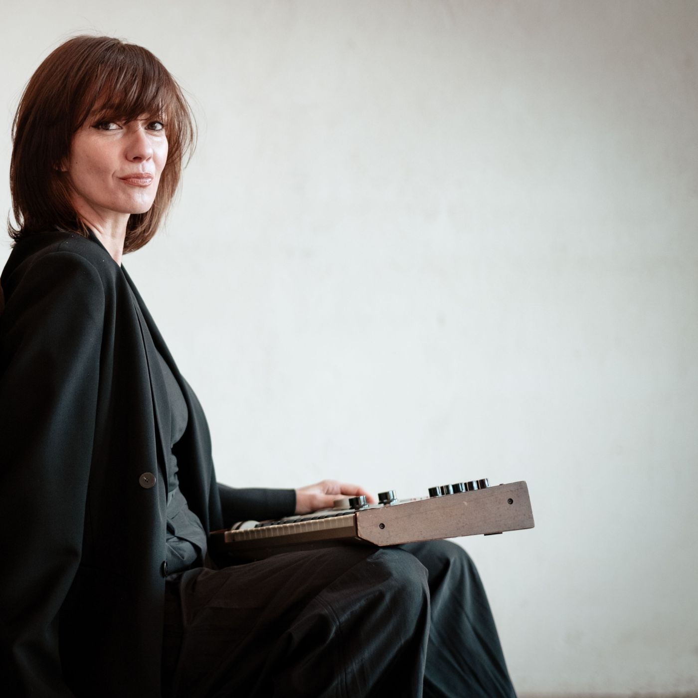 Da autobiografia a racconto universale: il nuovo viaggio musicale di Patrizia Laquidara