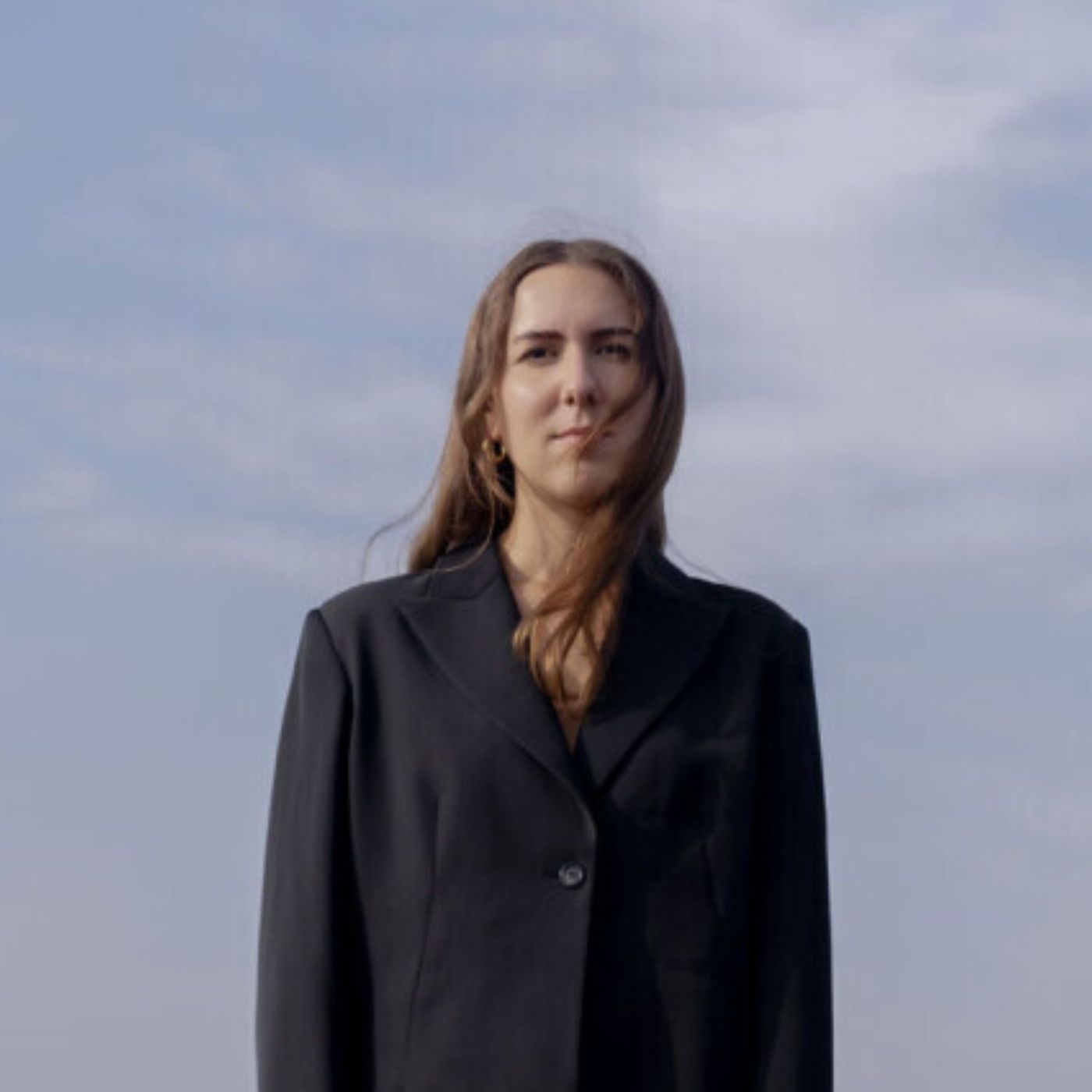 Arianna Pasini e l’arte di danzare con leggerezza sull’orlo di una tempesta episode artwork