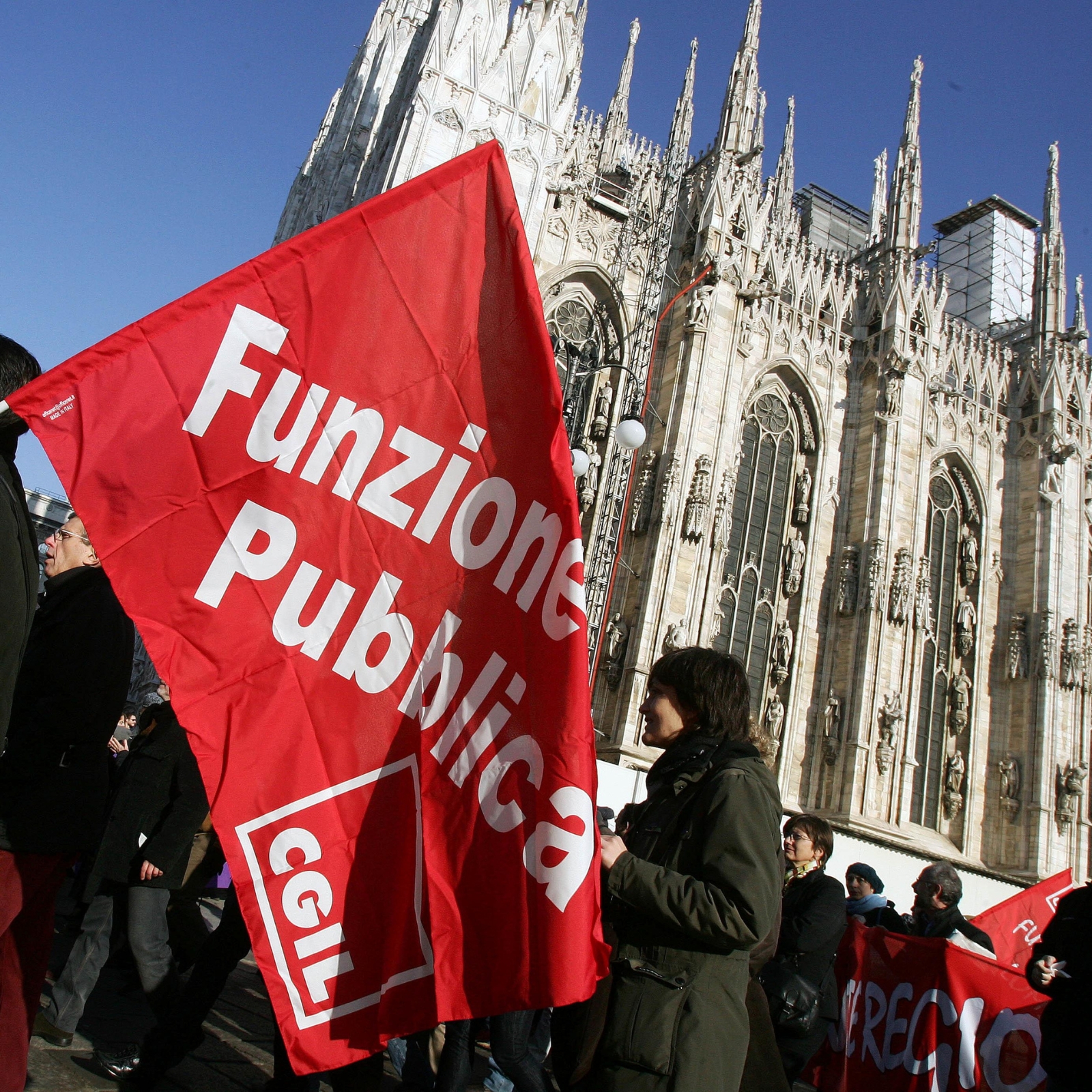 Gli impiegati pubblici fuggono da Milano