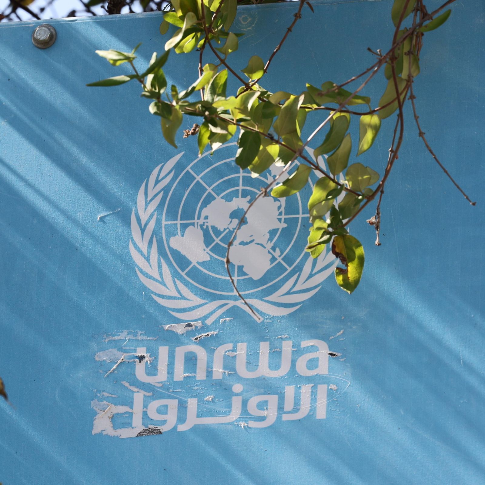 Israele bandisce l'UNRWA dai territori palestinesi